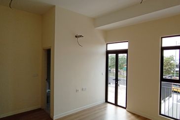 Monet Lily @ Sunsuria City