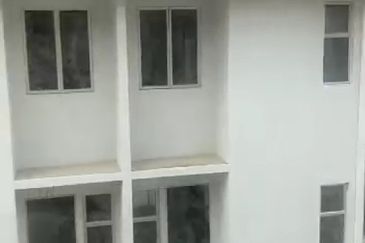 [NEW HOUSE][BIG UNIT] Amani Bandar Serenia