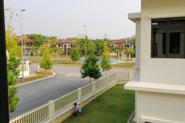 Avista @ Warisan Puteri