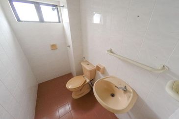 Anjung Hijau (Greenfield Apartment)