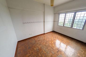 Anjung Hijau (Greenfield Apartment)