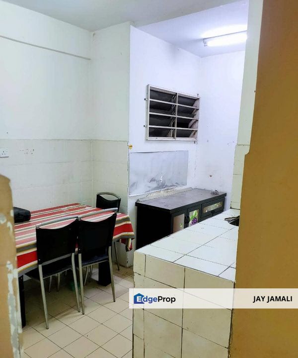 [NICE LAKE VIEW)] APARTMENT LAGUNA BIRU Phase 1, Selangor, Rawang