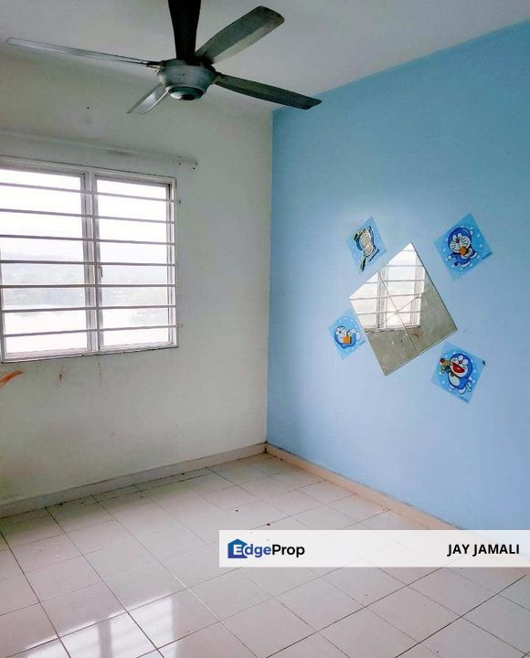 [NICE LAKE VIEW)] APARTMENT LAGUNA BIRU Phase 1, Selangor, Rawang