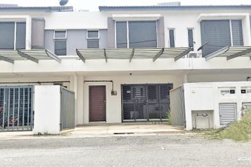 [PRIVACY][BIG BUILT UP] Double Storey Terrace