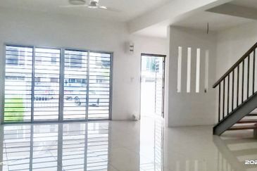 [PRIVACY][BIG BUILT UP] Double Storey Terrace