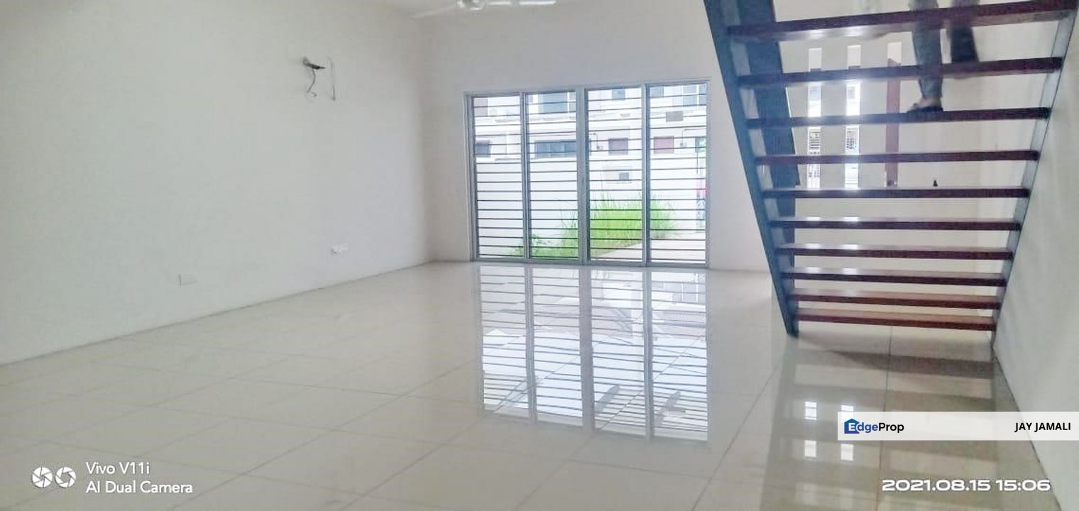 [PRIVACY][BIG BUILT UP] Double Storey Terrace, Selangor, Bandar Puncak Alam