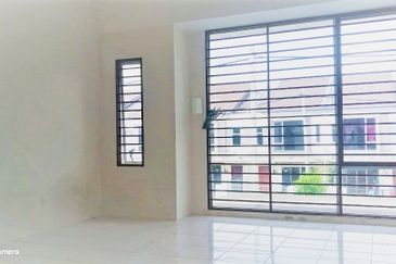 [PRIVACY][BIG BUILT UP] Double Storey Terrace