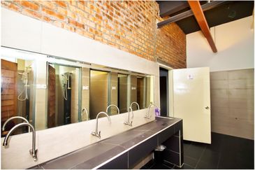 BOUTIQUE HOTEL BANDARAYA MELAKA FOR SALE