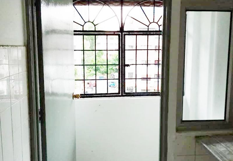 Wawasan Low Cost Flat