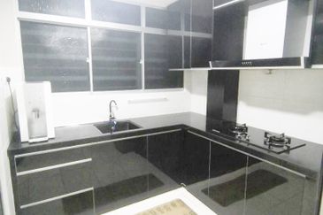 Puncak Hijauan (Hijauan Heights)