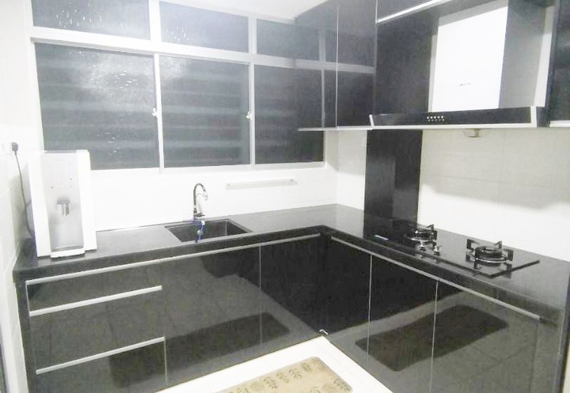 Puncak Hijauan (Hijauan Heights)