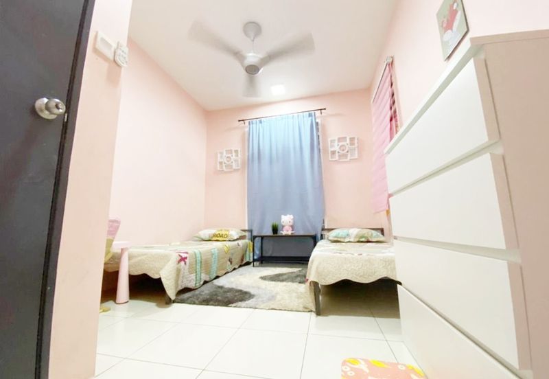 Puncak Hijauan (Hijauan Heights)