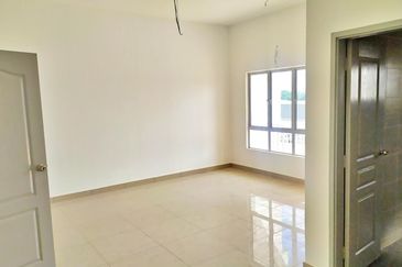 [FREEHOLD] TERES 2 TINGKAT TAMAN WARISAN VILLA