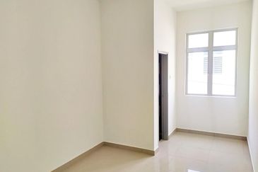 [FREEHOLD] TERES 2 TINGKAT TAMAN WARISAN VILLA