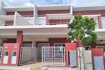 [FREEHOLD] TERES 2 TINGKAT TAMAN WARISAN VILLA