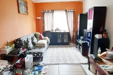 Residensi Warnasari 1