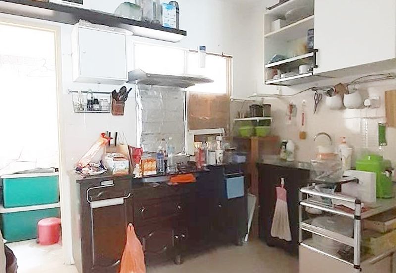 Residensi Warnasari 1