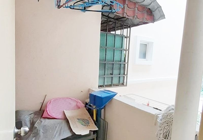 Residensi Warnasari 1