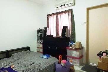 Residensi Warnasari 1