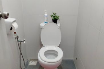 DOUBLE STOREY SHOP LOT CYBERJAYA FOR SALE