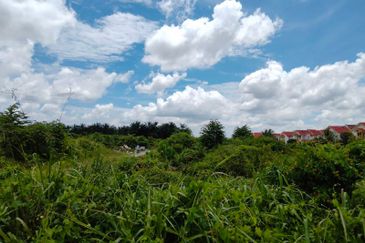 [TANAH LUAS][HARGA BERBALOI] Tanah di Mukim Labu 