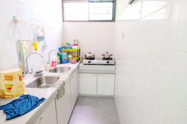 Anjung Hijau (Greenfield Apartment)