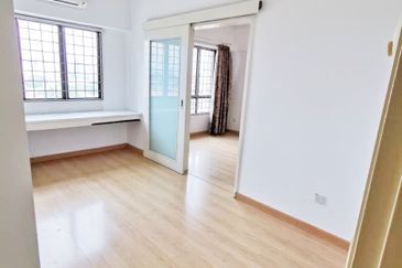 Anjung Hijau (Greenfield Apartment)