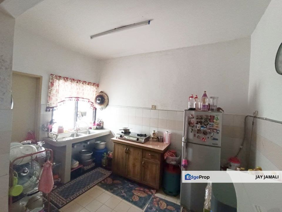 END LOT| 2 STOREY LEP 4 LESTARI PUTRA, Selangor, Seri Kembangan