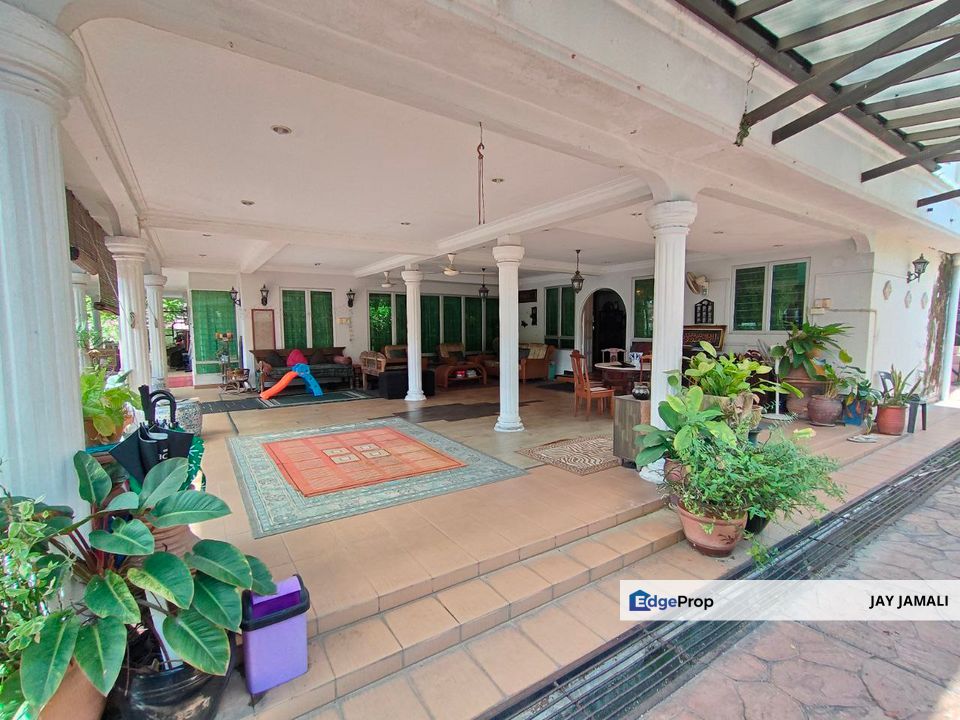 LARGE LAND SIZE|9 BEDROOM|BUNGALOW SHAH ALAM, Selangor, Shah Alam