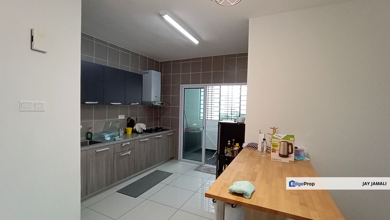 [LAKE SIDE CITY] Aurora Residence Puchong Prima, Selangor, Puchong