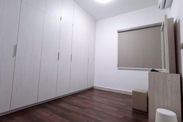 Aurora Residence @ Lake Side City