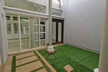 EXTRA LAND|FREEHOLD 2 STY SEMI D JALAN JENDELA