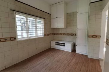 EXTRA LAND|FREEHOLD 2 STY SEMI D JALAN JENDELA