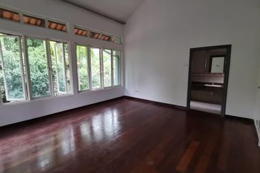 EXTRA LAND|FREEHOLD 2 STY SEMI D JALAN JENDELA