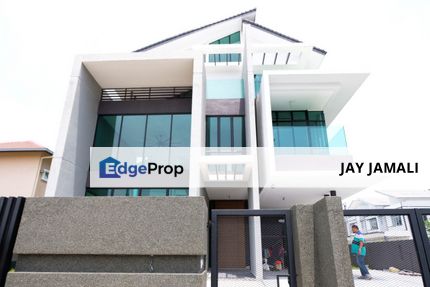 FREEHOLD|BUNGALOW|2.5 STOREY|SPACIOUS AREA|BANGI, Selangor, Bangi