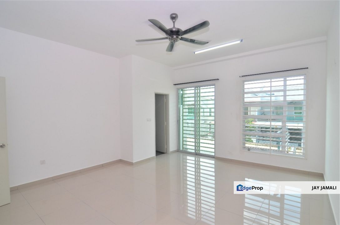 FREEHOLD|MURAH|DOUBLE STOREY NUSARI AMAN SENDAYAN , Negeri Sembilan, Seremban