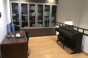 CORNER LOT|SPACIOUS LOT| 2 STOREY USJ SUBANG JAYA