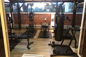 CORNER LOT|SPACIOUS LOT| 2 STOREY USJ SUBANG JAYA