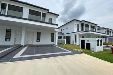 NEW UNIT|SEMI D| Avenham Garden Puncak Alam