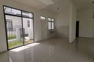NEW UNIT|SEMI D| Avenham Garden Puncak Alam