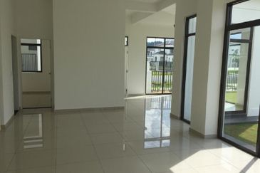 CORNER LOT|NEW UNIT | AVENHAM GARDEN PUNCAK ALAM 