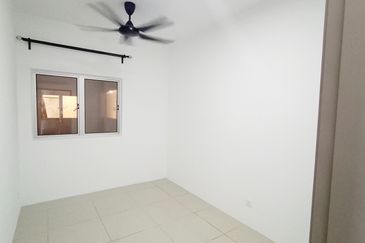 NEW UNIT|POOL VIEW|CONDO JALAN SEMARAK KL