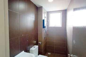 NEW UNIT|POOL VIEW|CONDO JALAN SEMARAK KL