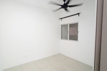 NEW UNIT|POOL VIEW|CONDO JALAN SEMARAK KL