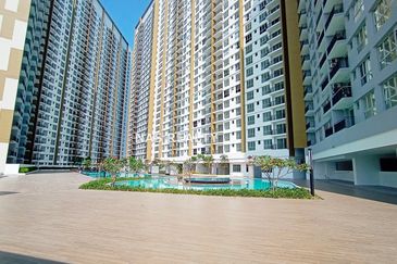 NEW UNIT|POOL VIEW|CONDO JALAN SEMARAK KL