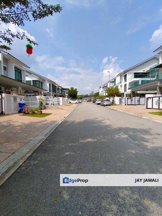 FREEHOLD|BIG BUILT UP|DOUBLE STOREY SHAH ALAM, Selangor, Shah Alam