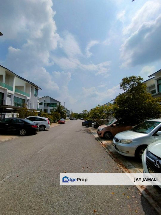FREEHOLD|BIG BUILT UP|DOUBLE STOREY SHAH ALAM, Selangor, Shah Alam