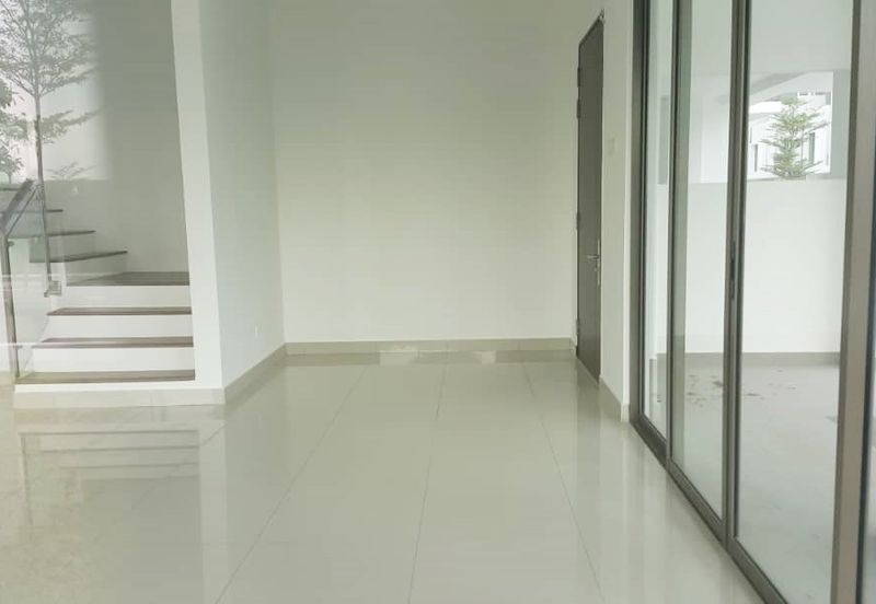 Lake Point Residence