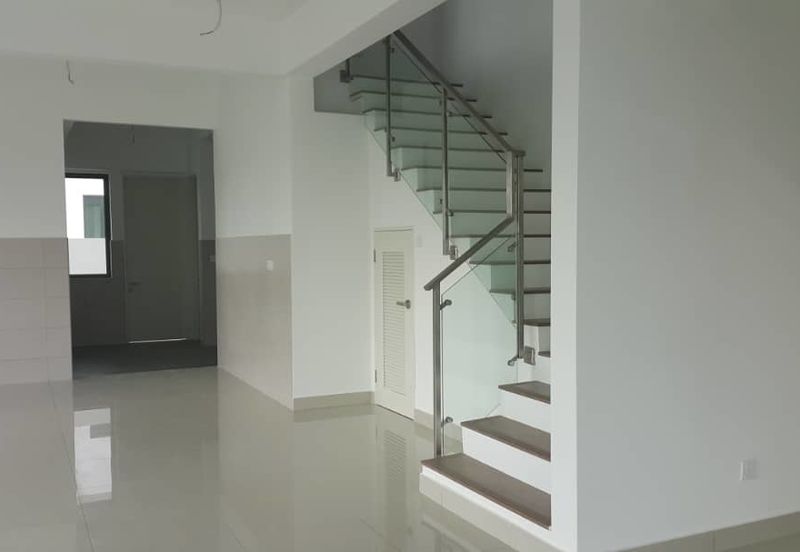 Lake Point Residence