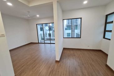 Lake Point Residence